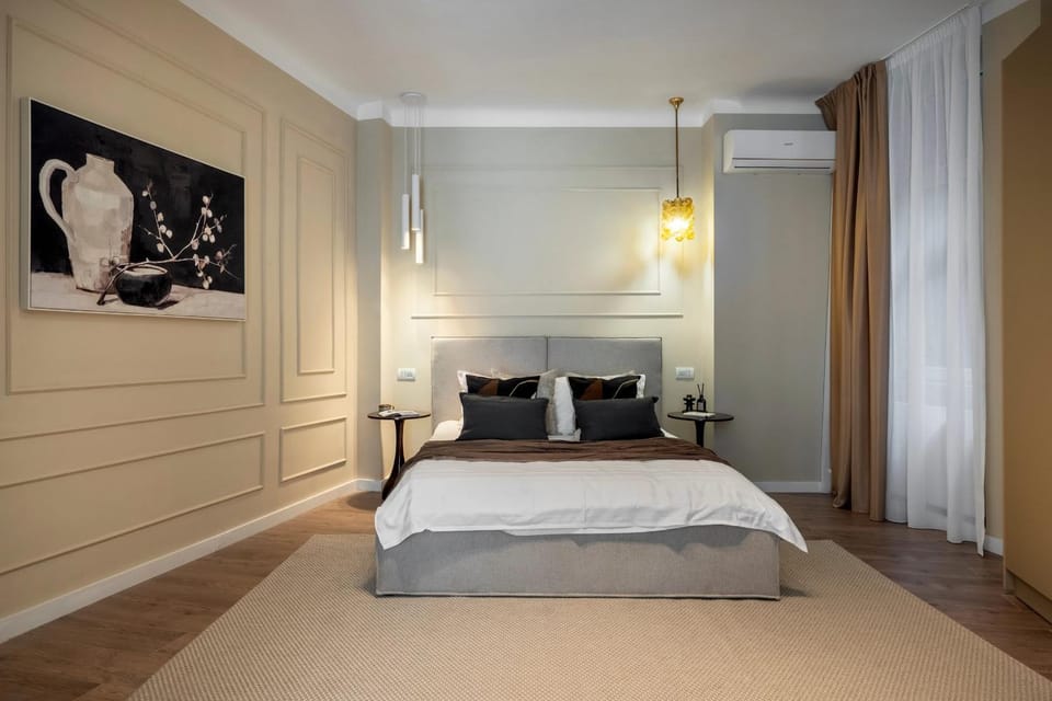 Bed, Photo of the whole room, Bedroom, air conditioner