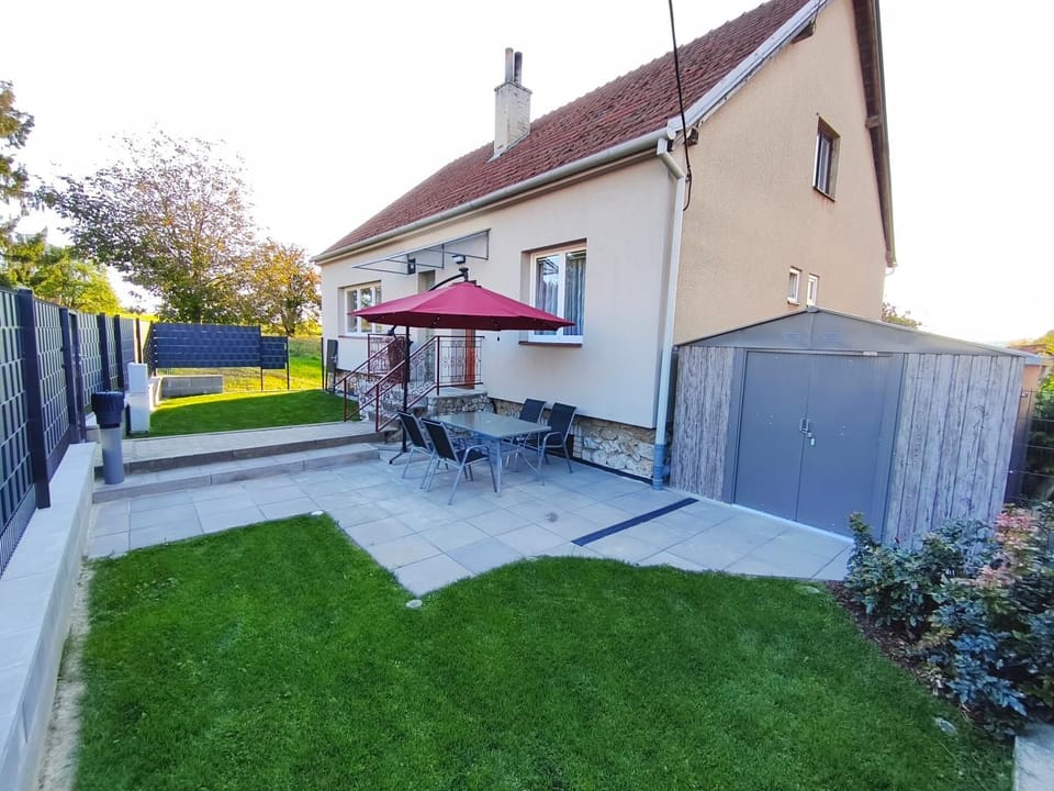 Property building, Garden