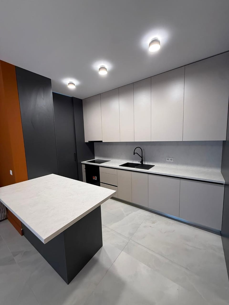 Golden Sky Residence Apartment in Romania