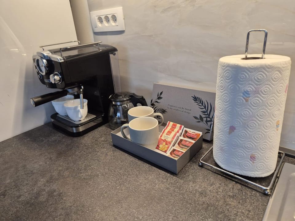 Coffee/tea facilities, Kitchen or kitchenette