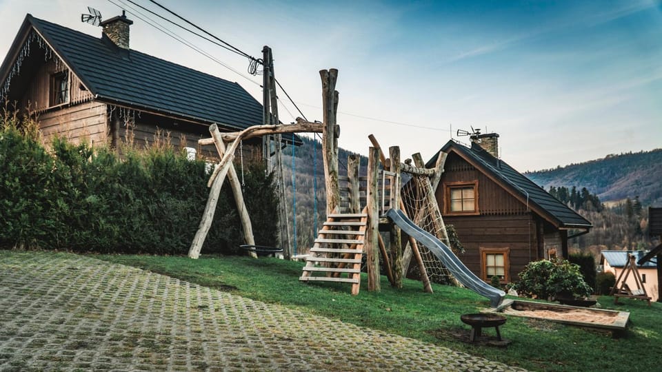 Day, Natural landscape, Children play ground, Garden, Evening entertainment, Garden view