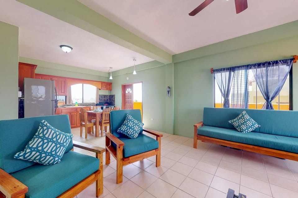 Hanna Suite #9 at Laguna Suite -Gold Standard Certified Apartment in San Pedro