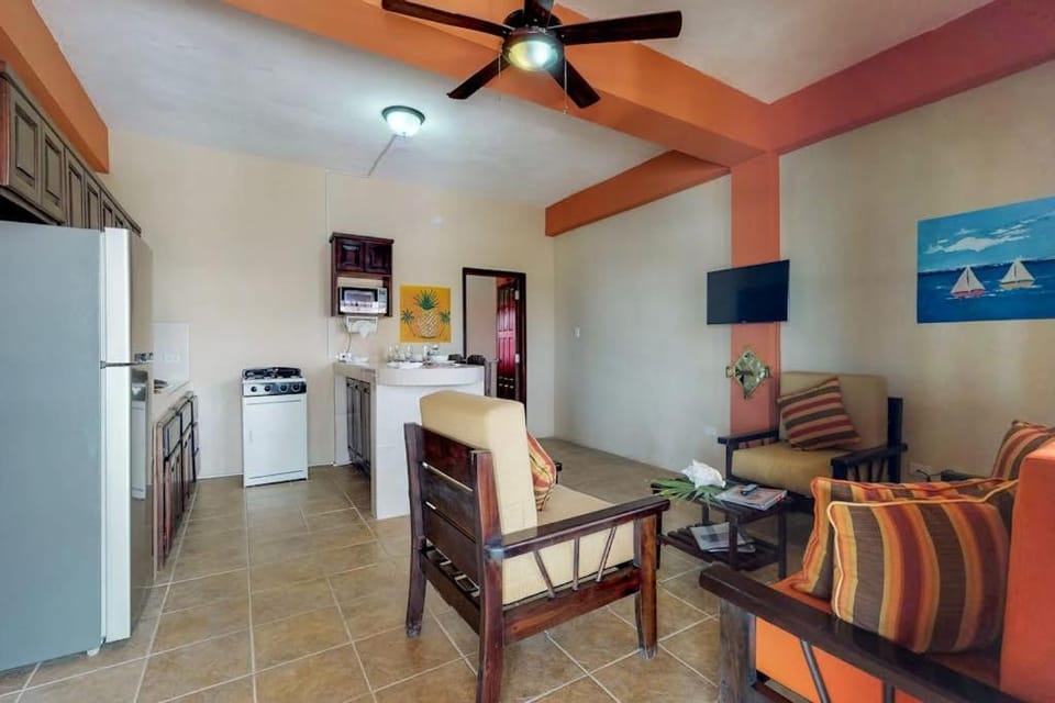 Northern #2 at Laguna Suite -Gold Standard Certified Apartment in San Pedro
