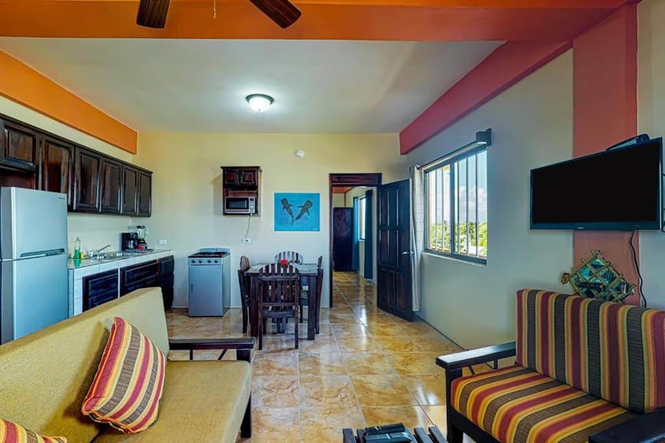 Eastern #8 at Laguna Suite -Gold Standard Certified Apartment in San Pedro