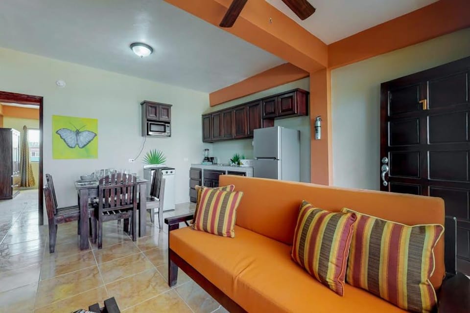 New River #7 at Laguna Suite -Gold Standard Certified Apartment in San Pedro
