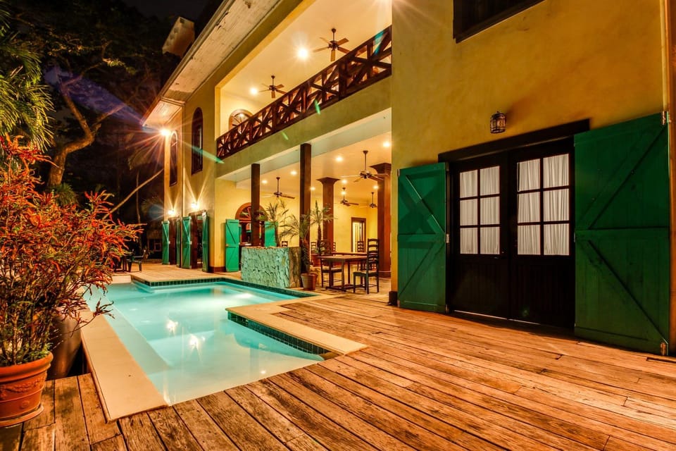 Monkey Room at Mahogany Hall -Gold Standard Certified House in Cayo District