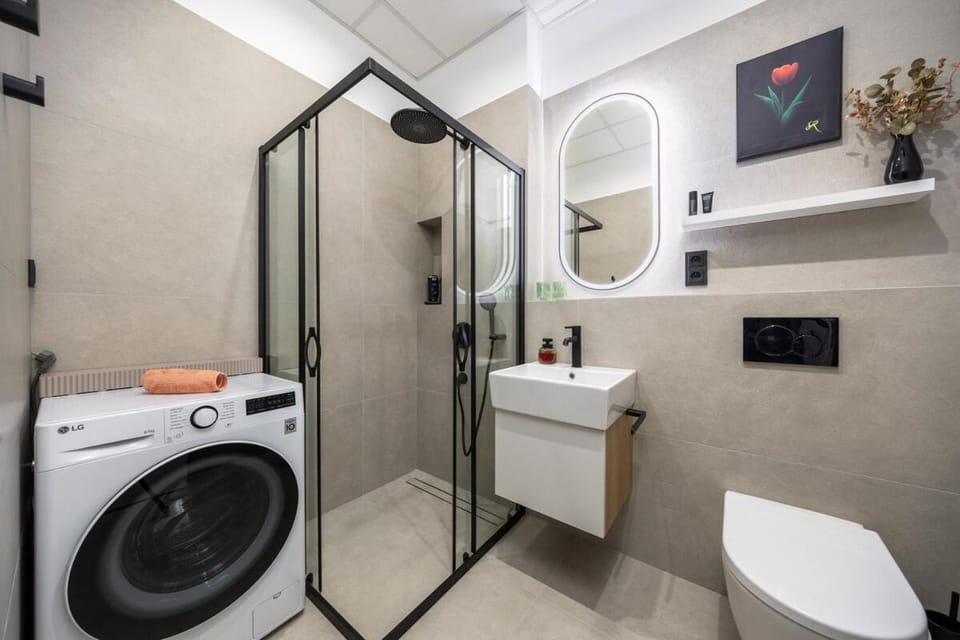 Shower, Bathroom, towels, washing machine, dryer