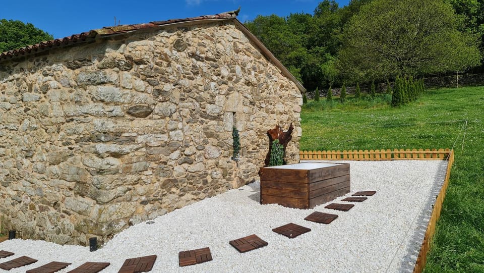 REMANSO DE TRASFONTAO "Casa do Campo" Country House in Galicia