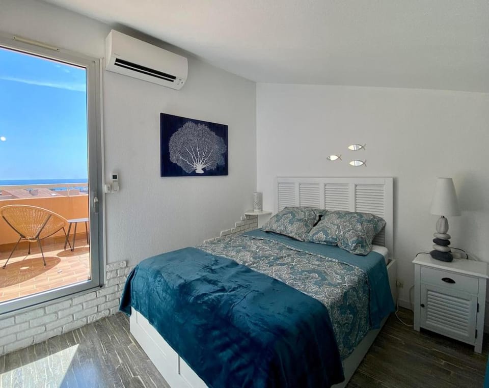 Appartement Carqueiranne VUE MER Apartment in Hyères