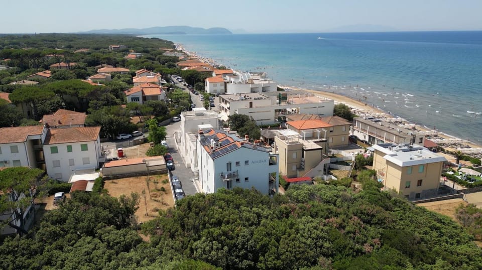Property building, Bird's eye view, Beach