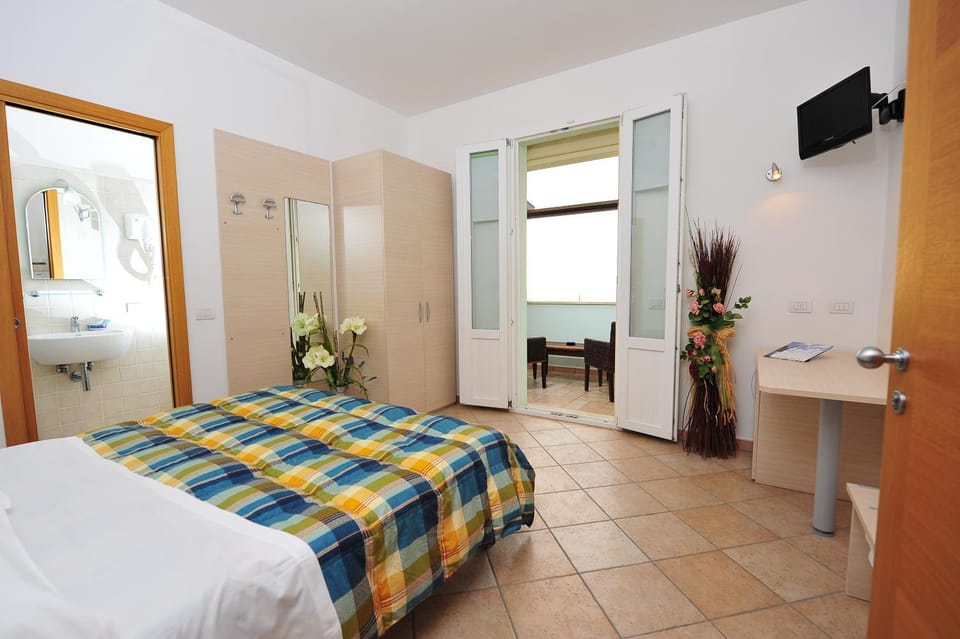 Balcony/Terrace, Bedroom, Sea view