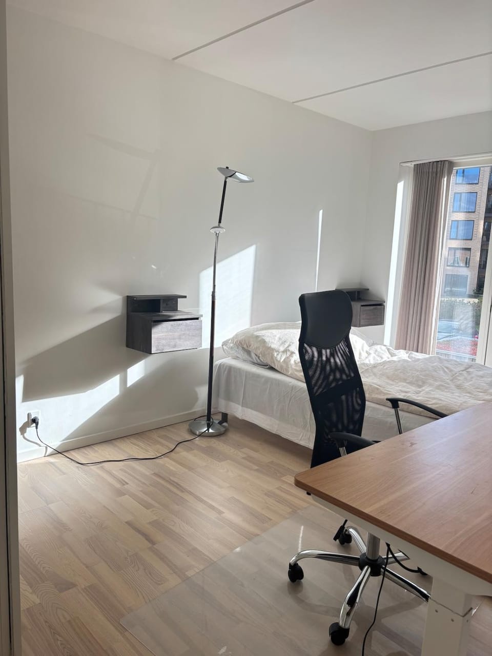 Bed, Photo of the whole room, Seating area, Bedroom