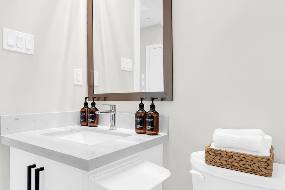 Welcome to Your Comfort Retreat by the Lake Apartment in Burlington