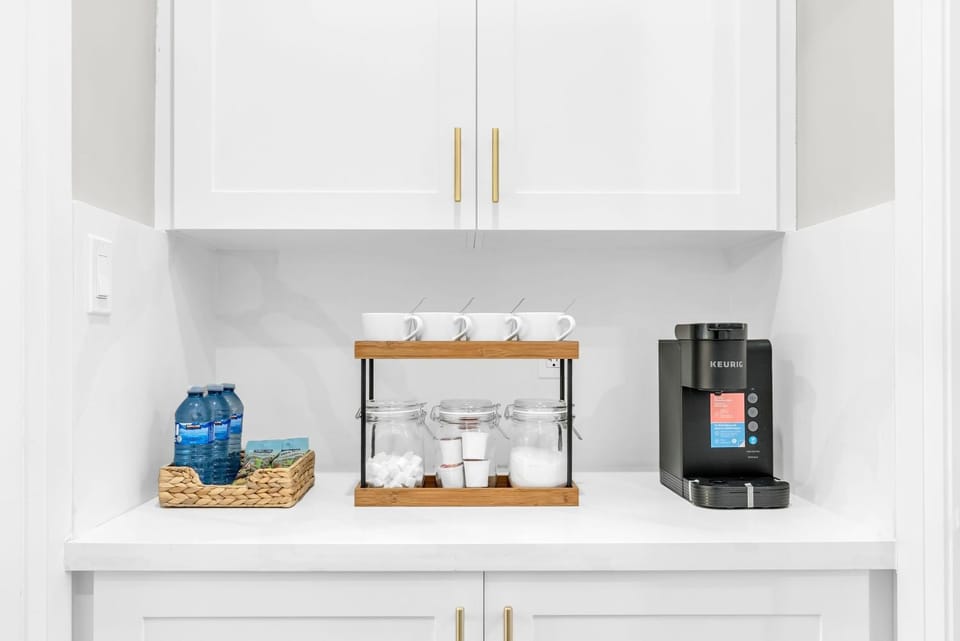 Coffee/tea facilities, minibar