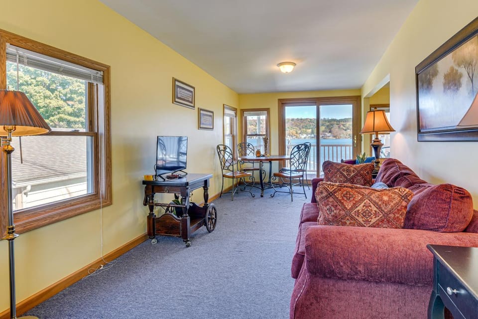 All-Season Adventures! Lime Lake Retreat with Dock House in Cattaraugus