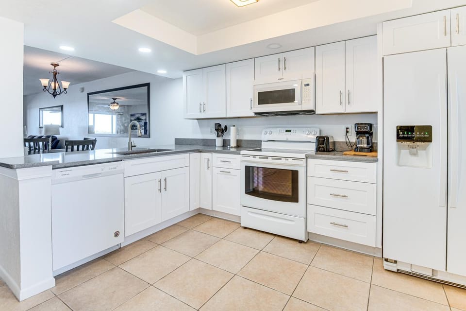 Condo w/ Direct Ocean Inlet View: Bikes Included! House in Cocoa Beach