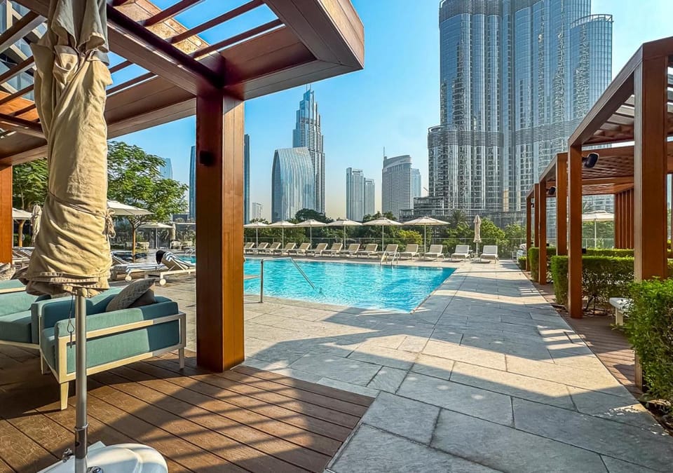 City view, Landmark view, Pool view, Swimming pool, Swimming pool, sunbed