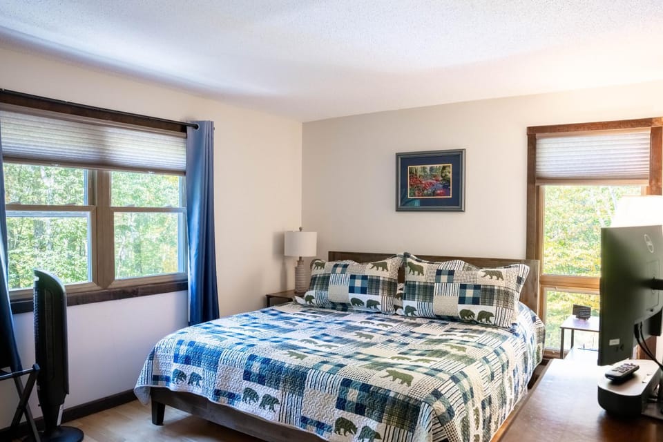 Blue Haven home House in Mendon