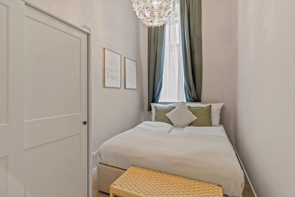 Next to Augarten I 7 Min to Metro I Free WIFI Apartment in Vienna
