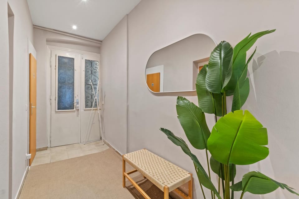 Next to Augarten I 7 Min to Metro I Free WIFI Apartment in Vienna