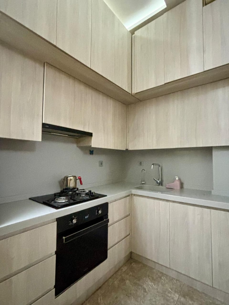 Spacious Modern Studio near Premier Palace hotel Apartment in Baku