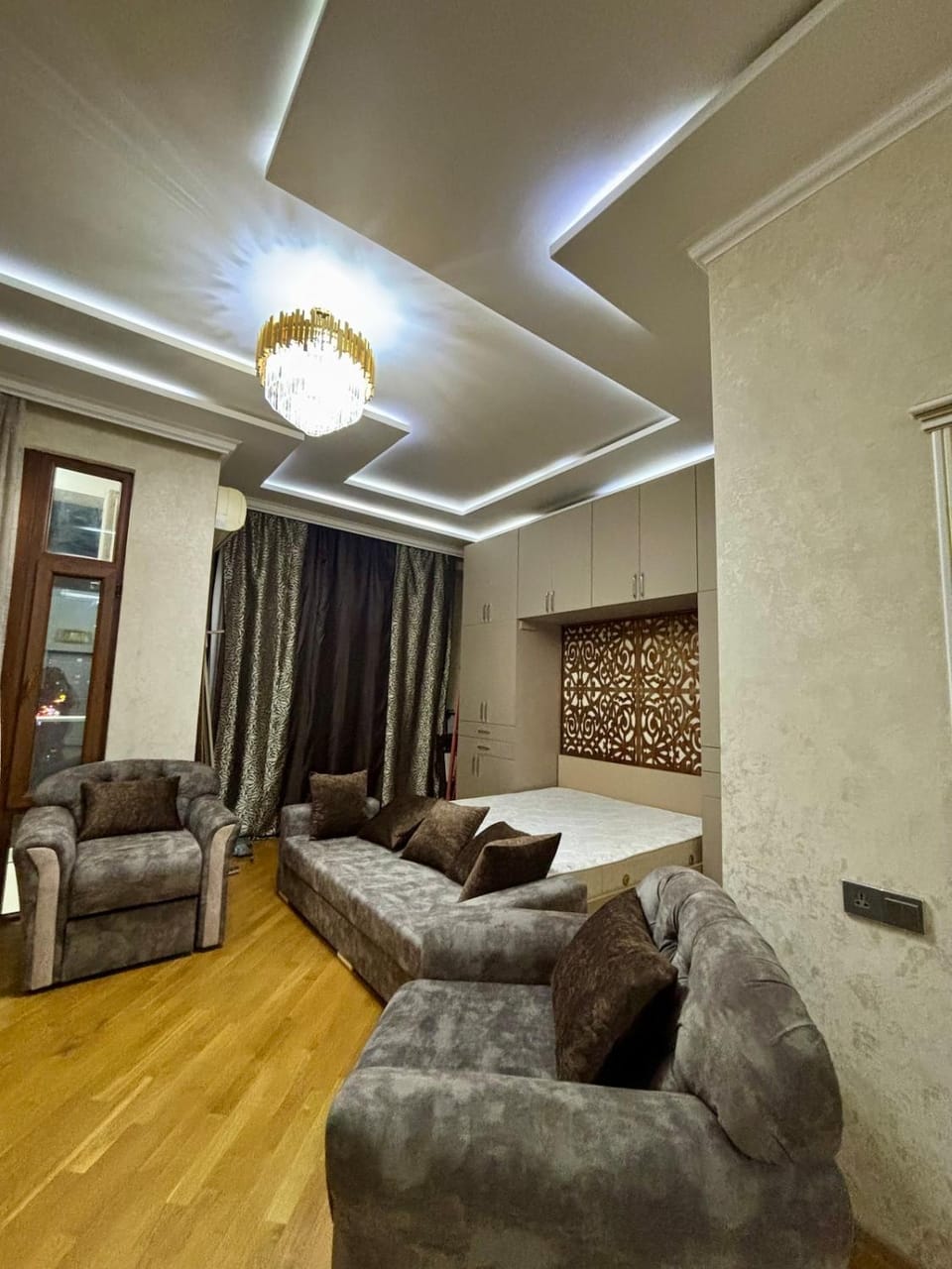 Spacious Modern Studio near Premier Palace hotel Apartment in Baku