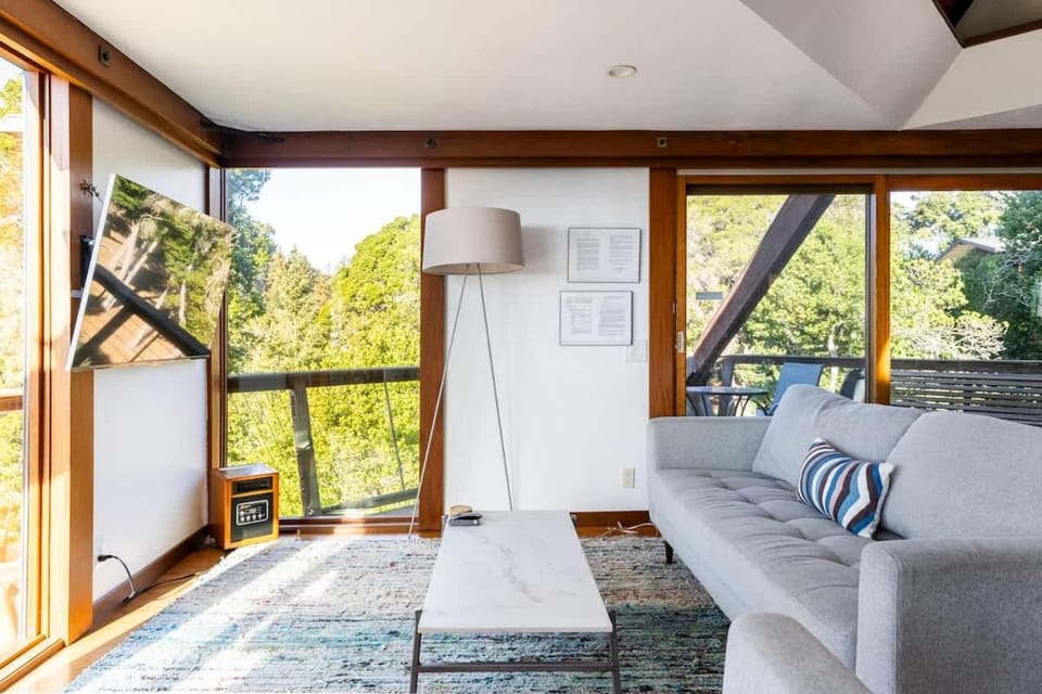 Peaceful Treehouse with Ocean View House in Aptos