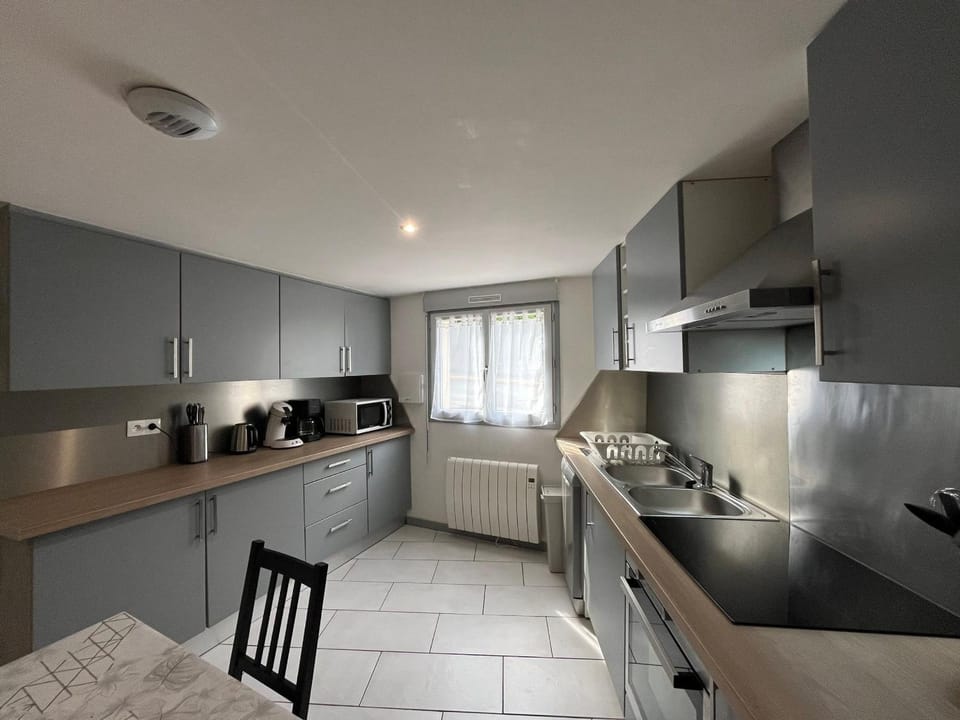 Spacieux Duplex à La Bourboule, 87m² pour 6 pers. - FR-1-608-296 Apartment in Auvergne-Rhône-Alpes