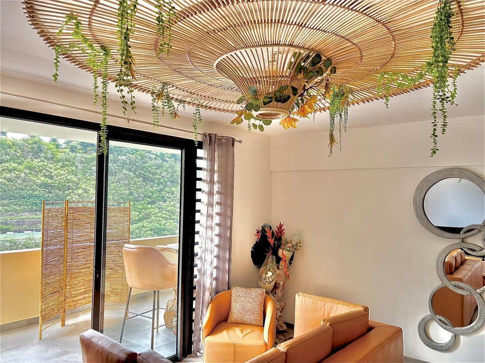 Living room, Decorative detail, Seating area