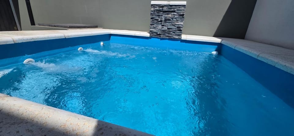 Hot Tub, Balcony/Terrace, Swimming pool, Swimming pool