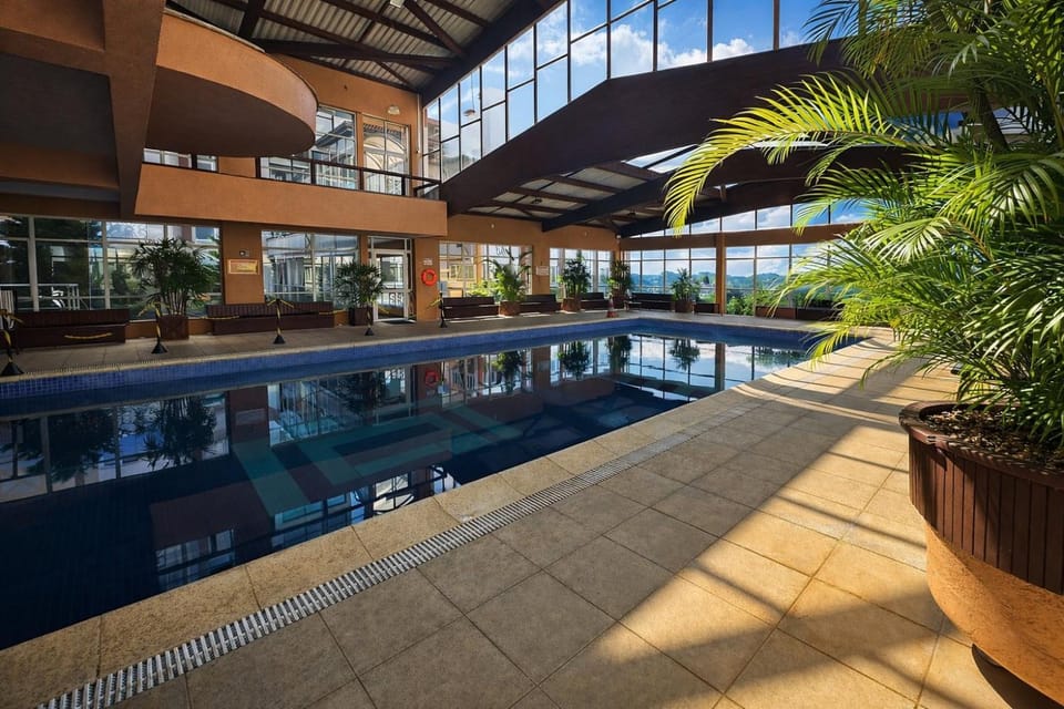 Cobertura no Residencial Village no Centro de Gramado, com Piscina Aquecida e Jacuzzi Apartment in Gramado