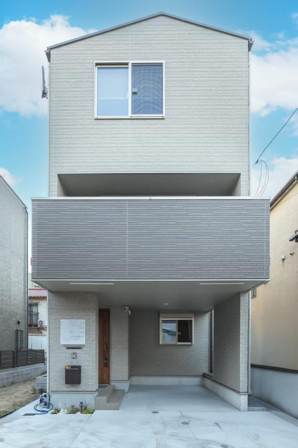 Property building, Day