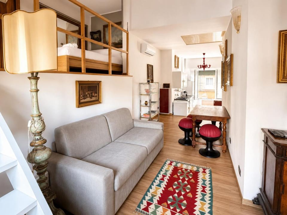 Communal lounge/ TV room