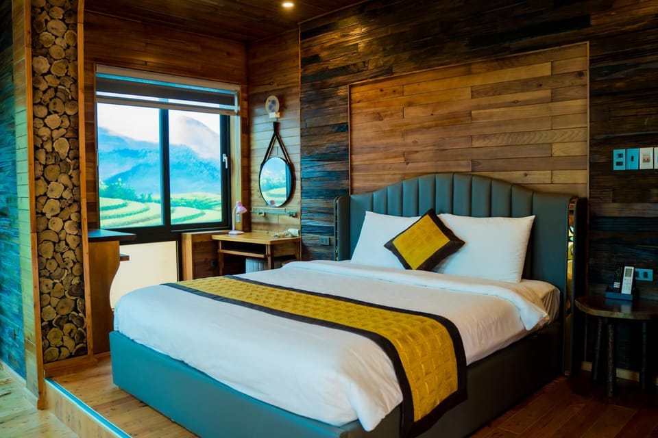 Bed, Photo of the whole room, Mountain view