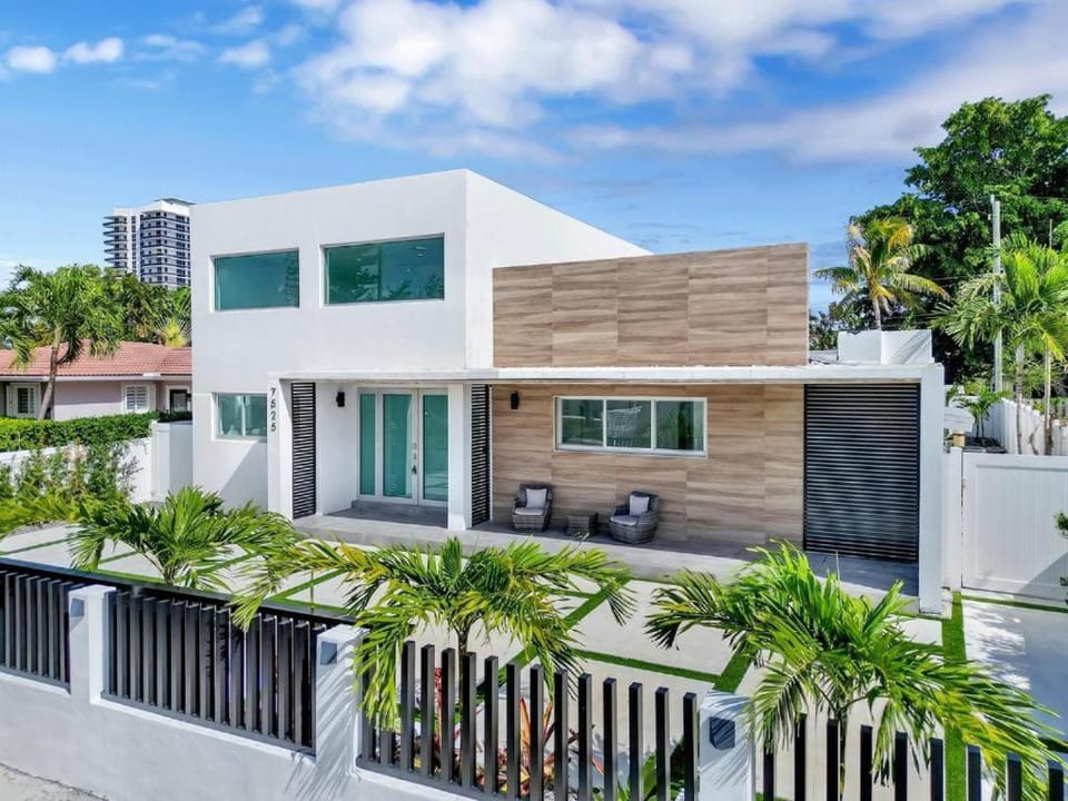 Property building, Garden view