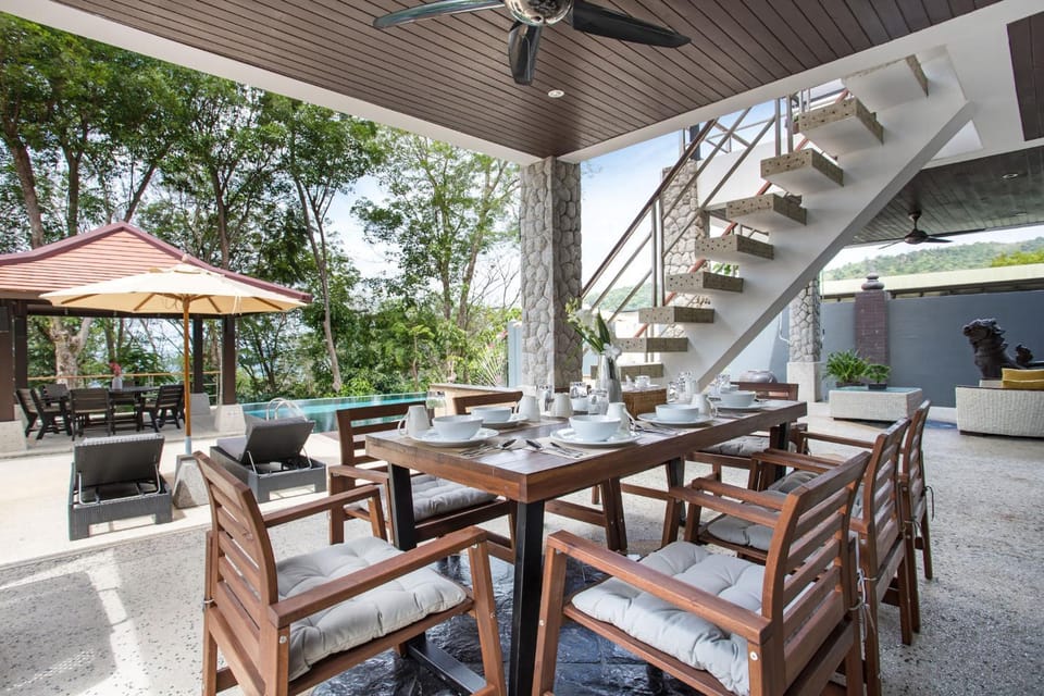 View (from property/room), Balcony/Terrace, Seating area