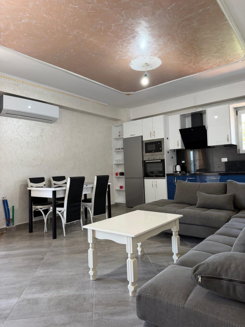 Living room, air conditioner