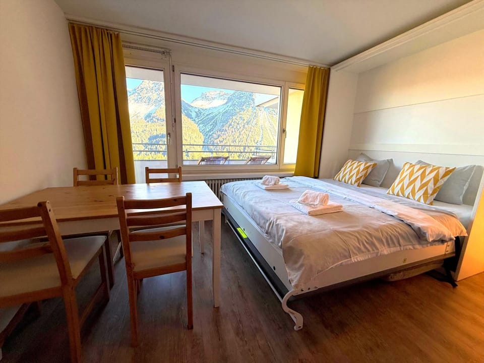 Bed, View (from property/room)