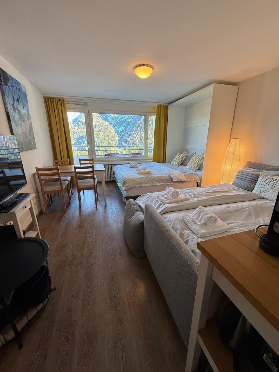 Photo of the whole room