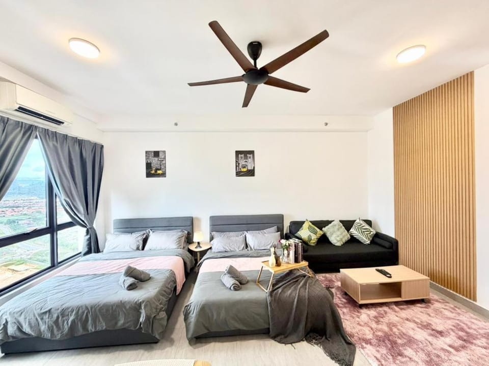 RC 1-6Pax Sunsuria cozy Studio Setia Alam SCCC TV Apartment in Selangor, Malaysia