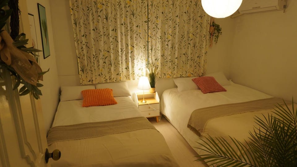 Bed, Bedroom, air conditioner