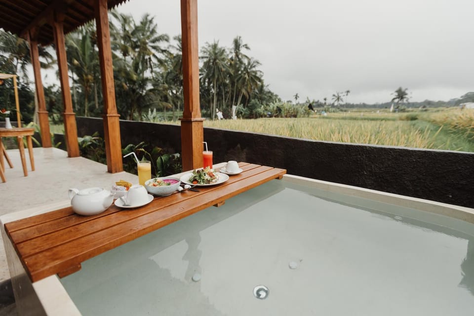 Natural landscape, Hot Tub