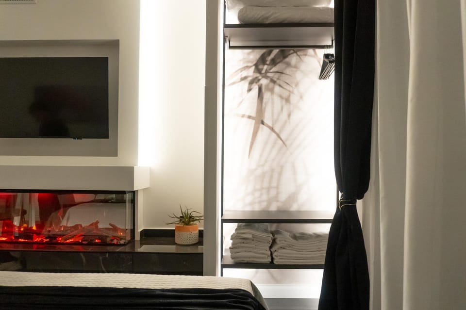 TV and multimedia, wardrobe