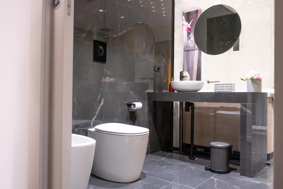 Toilet, Bathroom