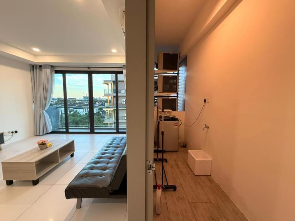 2-5 Pax, Free Parking & Free Wi-fi, Merriton Kuching Apartment in Kuching