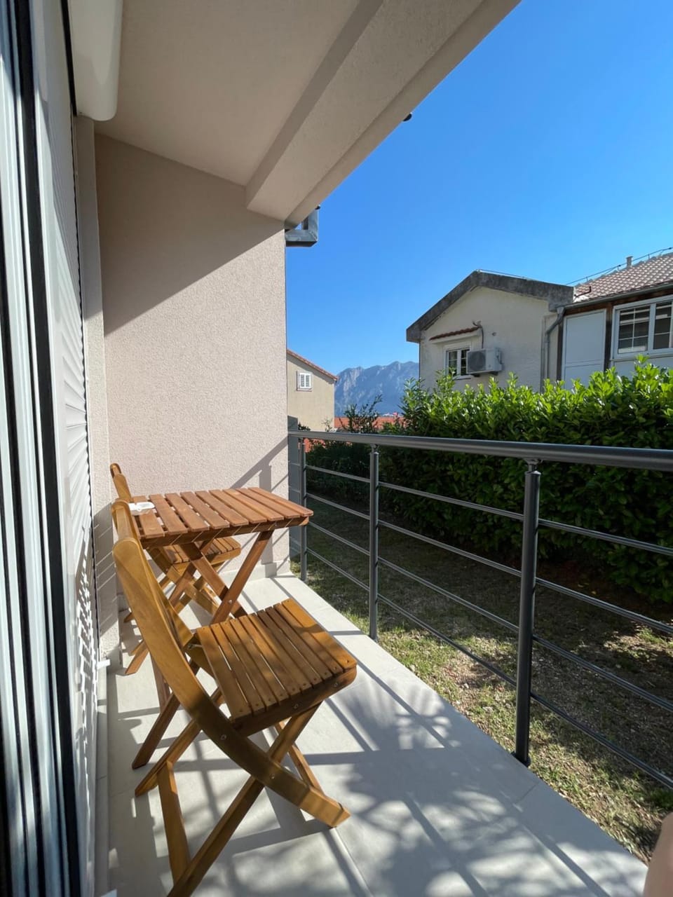 Property building, Patio, Day, View (from property/room), Balcony/Terrace, Dining area