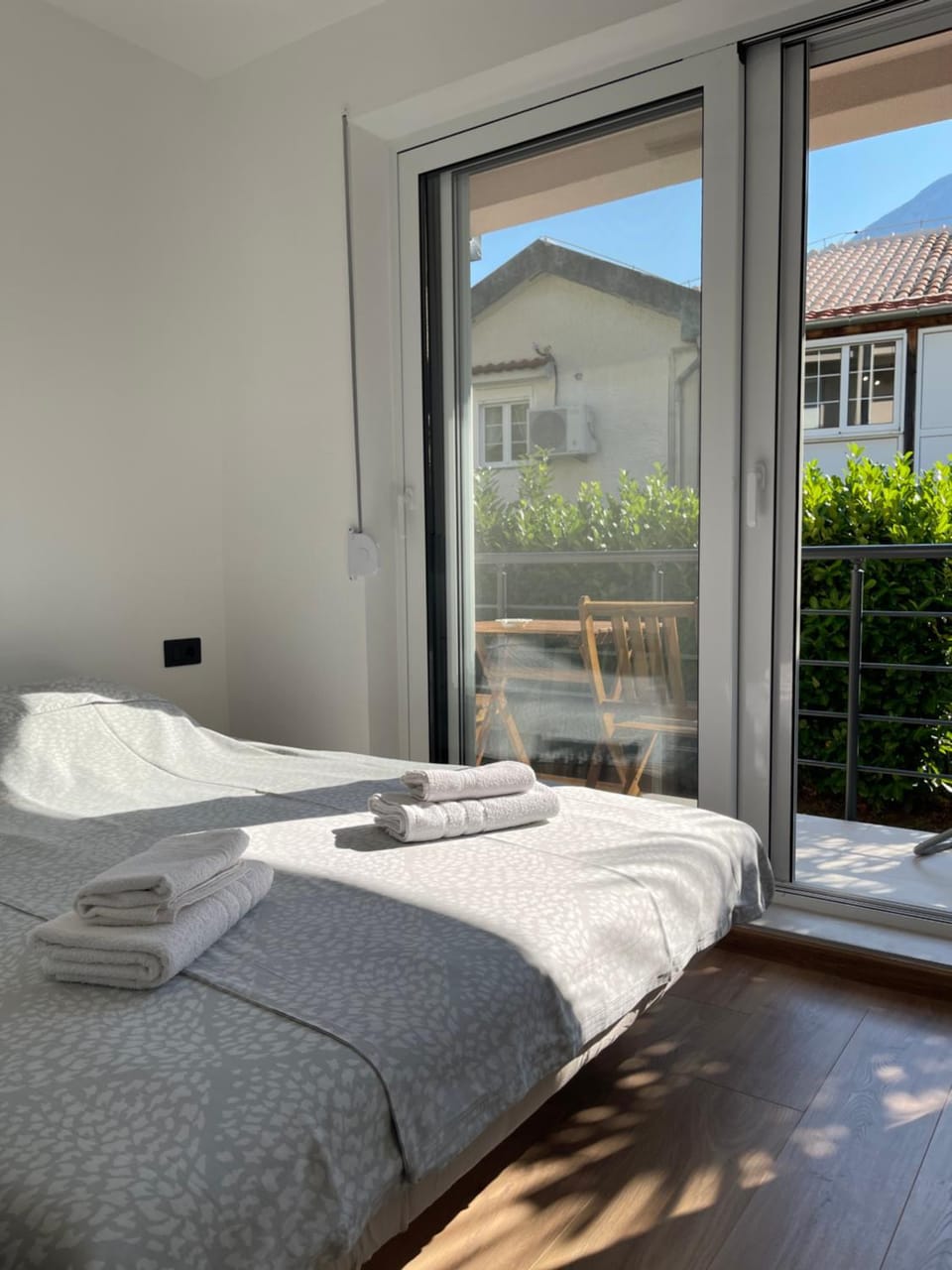Bed, View (from property/room), Balcony/Terrace, Photo of the whole room, Bedroom, towels