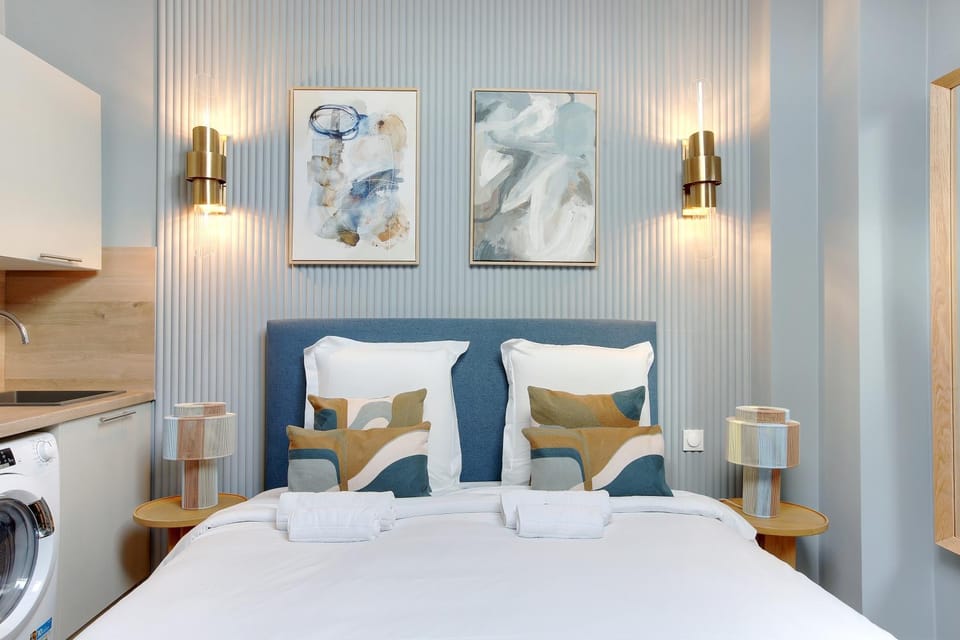 Bed, Decorative detail, Bedroom