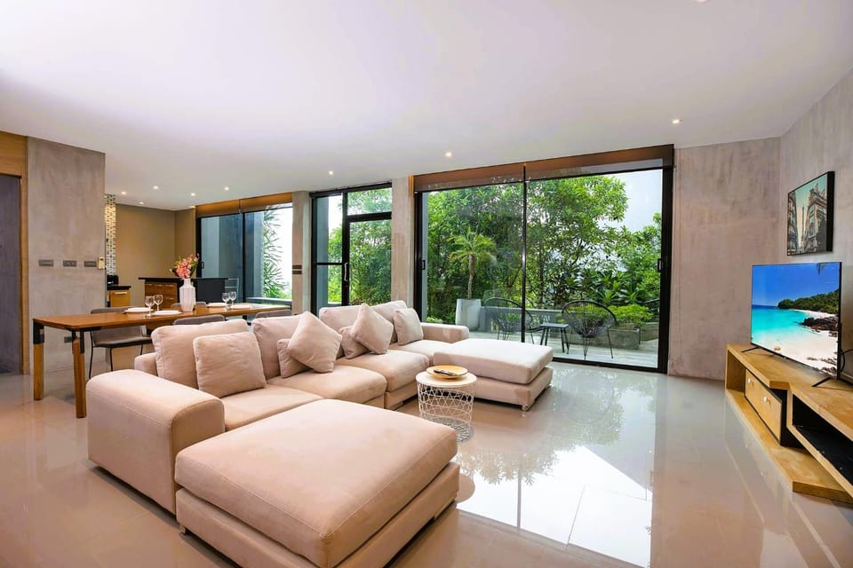 TV and multimedia, Living room, Seating area, Evening entertainment