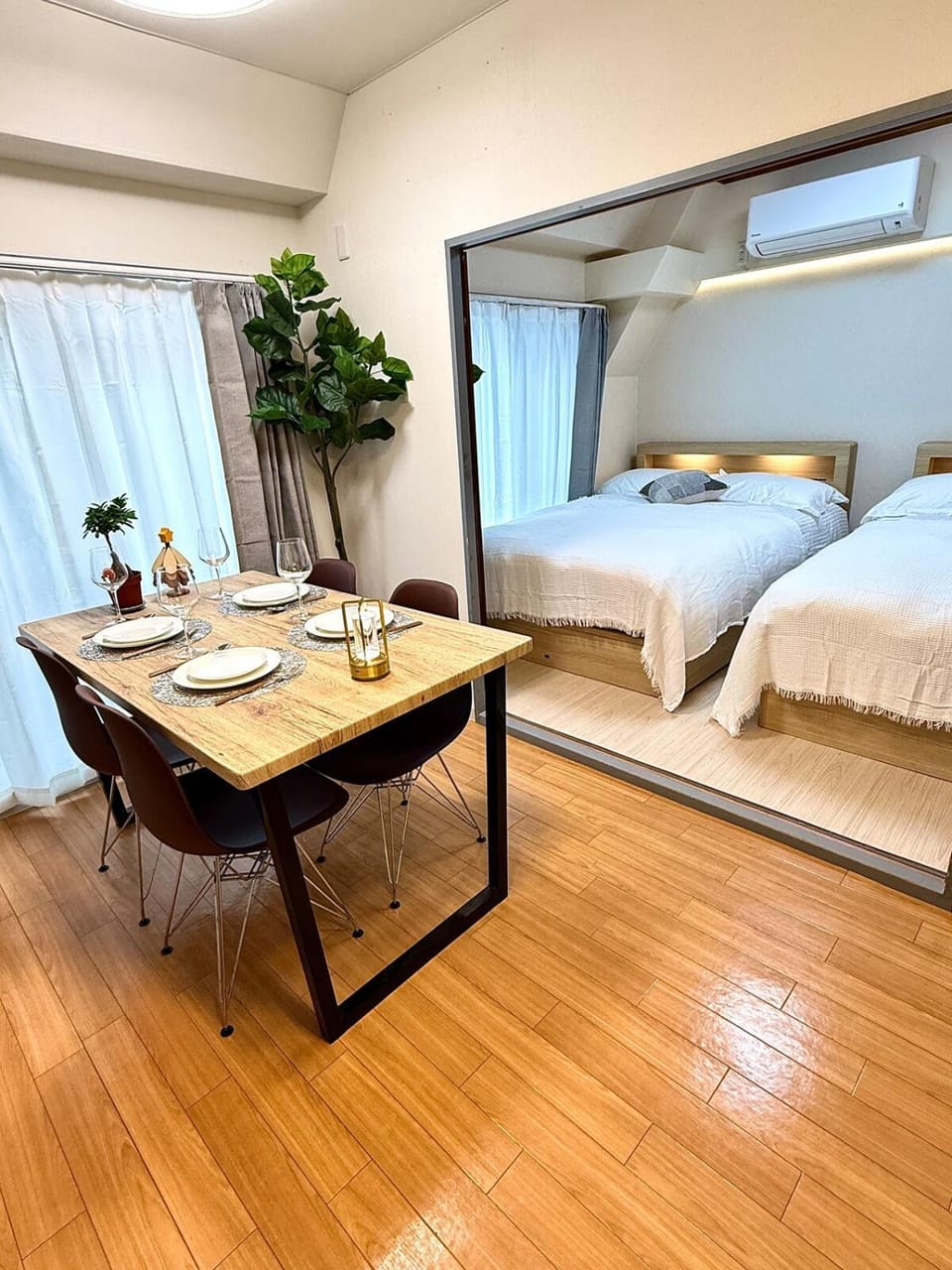 Photo of the whole room